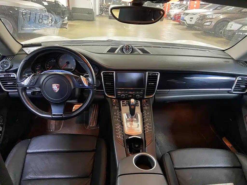 Porsche Panamera — миниатюра 8