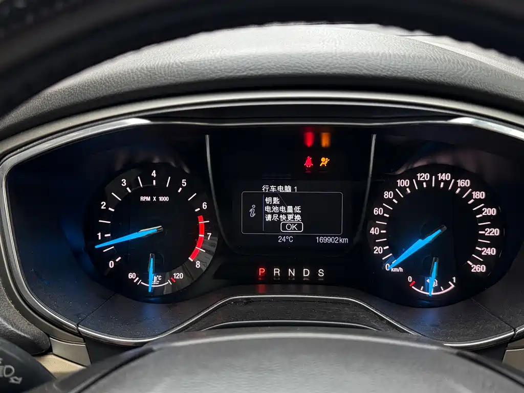 Ford Mondeo — миниатюра 7