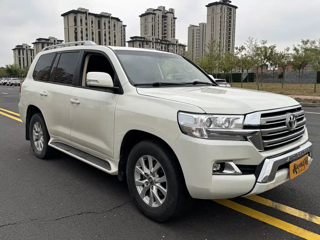 Toyota Land Cruiser — миниатюра 3