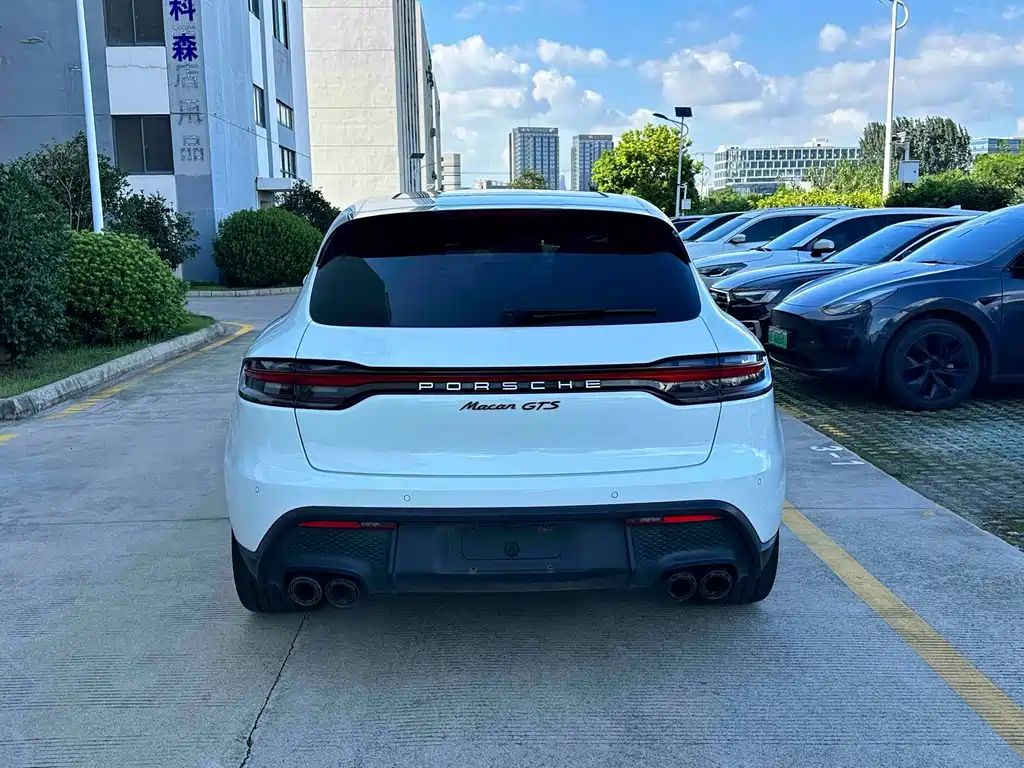 Porsche Macan — миниатюра 4