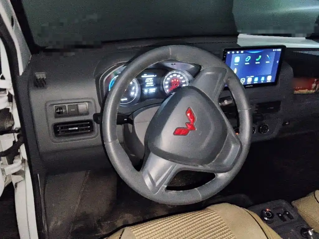 Wuling Yangguang — миниатюра 6