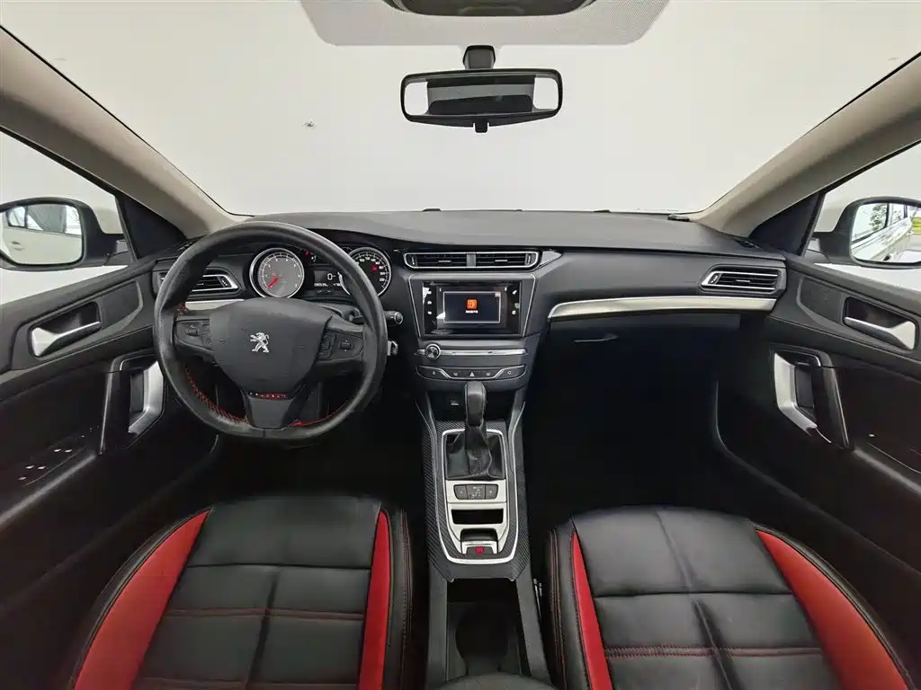 Peugeot 408 2014 1.8L AT Luxury
