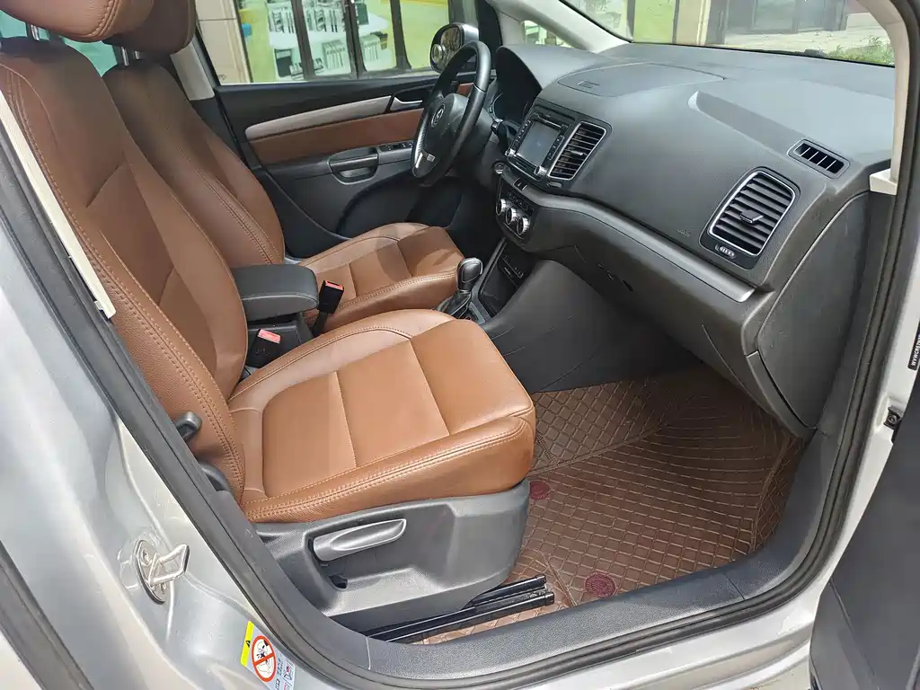 Volkswagen Sharan — миниатюра 5