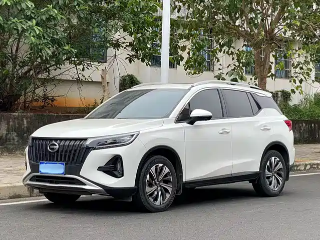 GAC TRUMPCHI GS4 2021