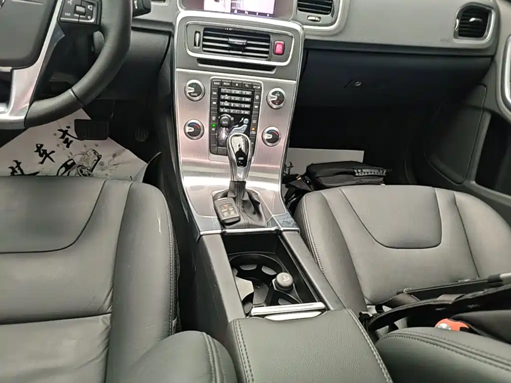 Volvo S60 — миниатюра 14