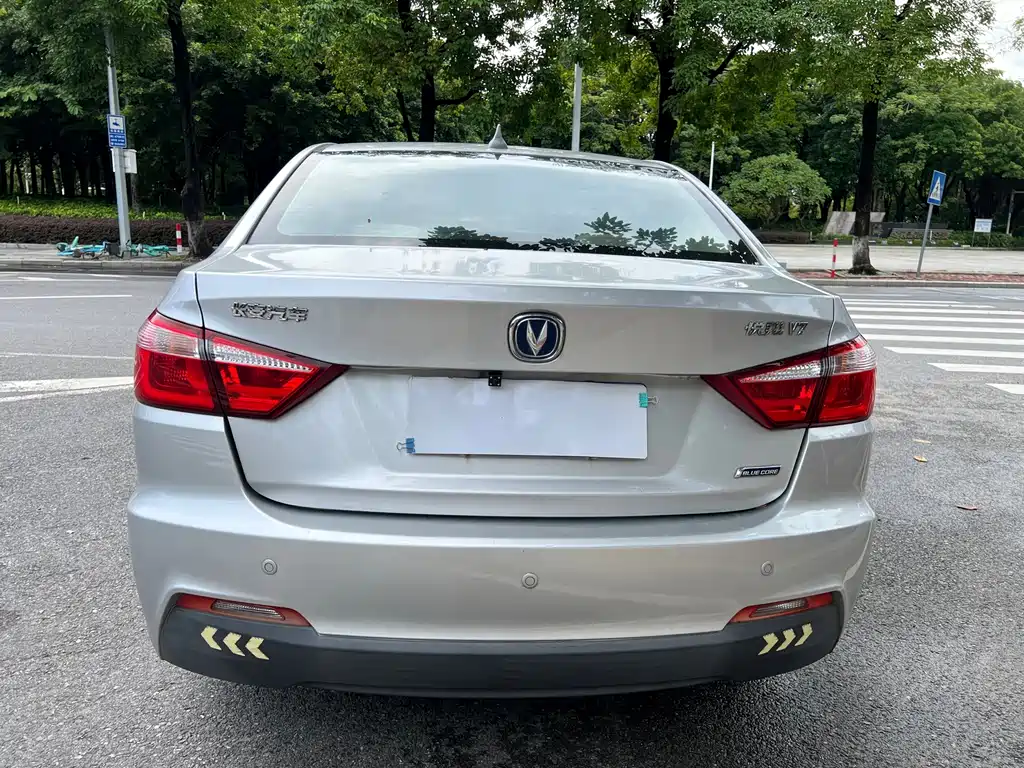 Changan V7 — миниатюра 6