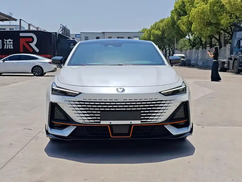 Changan UNI-V — миниатюра 2
