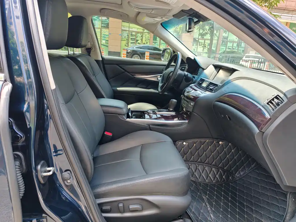 Infiniti Q70 — миниатюра 9