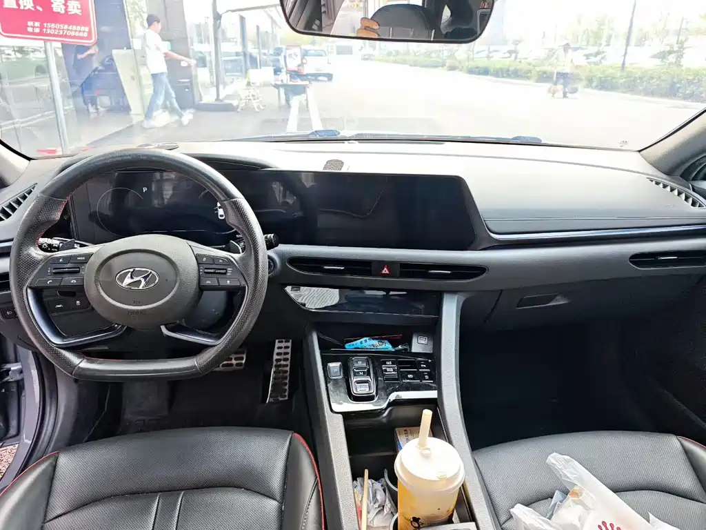 Hyundai Sonata — миниатюра 6