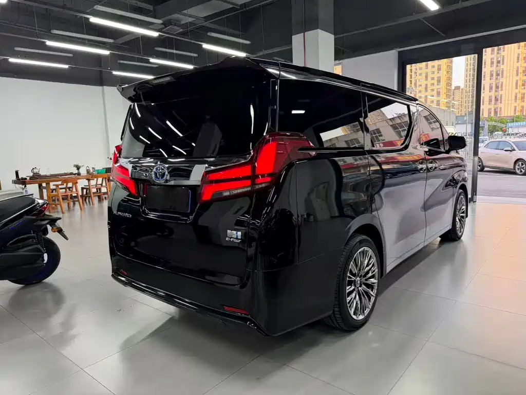 Toyota Alphard 2021 2.5L Luxury