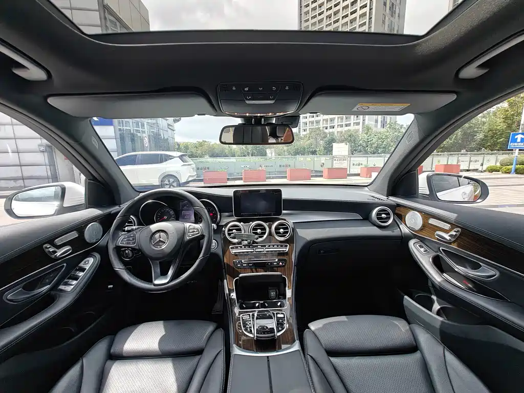 Mercedes-Benz GLC — миниатюра 10