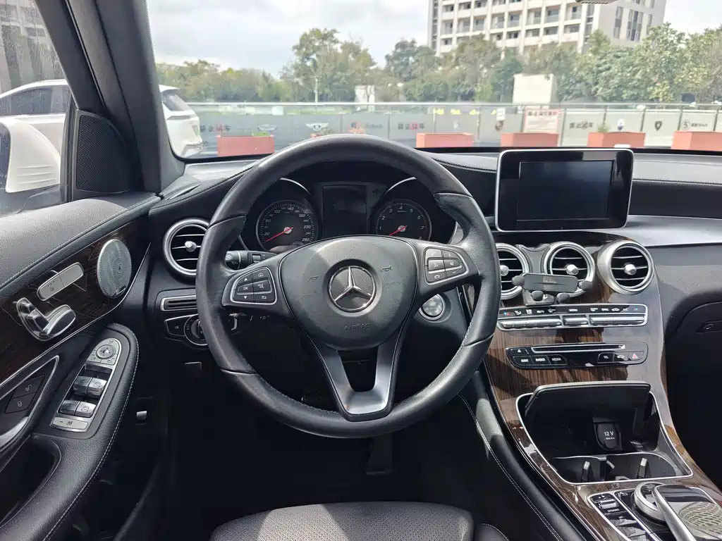 Mercedes-Benz GLC — миниатюра 11