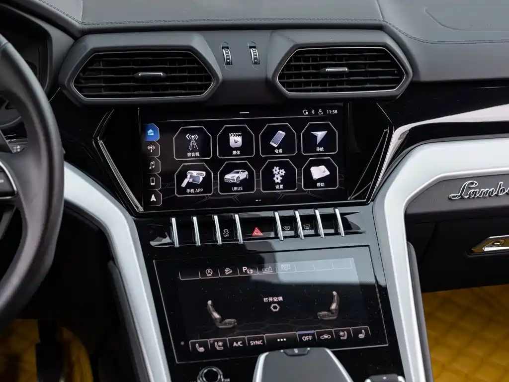 Lamborghini Urus — миниатюра 14