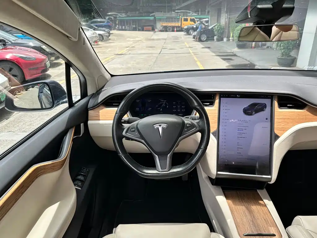 Tesla Model X — фотографии объявления, Фото 15