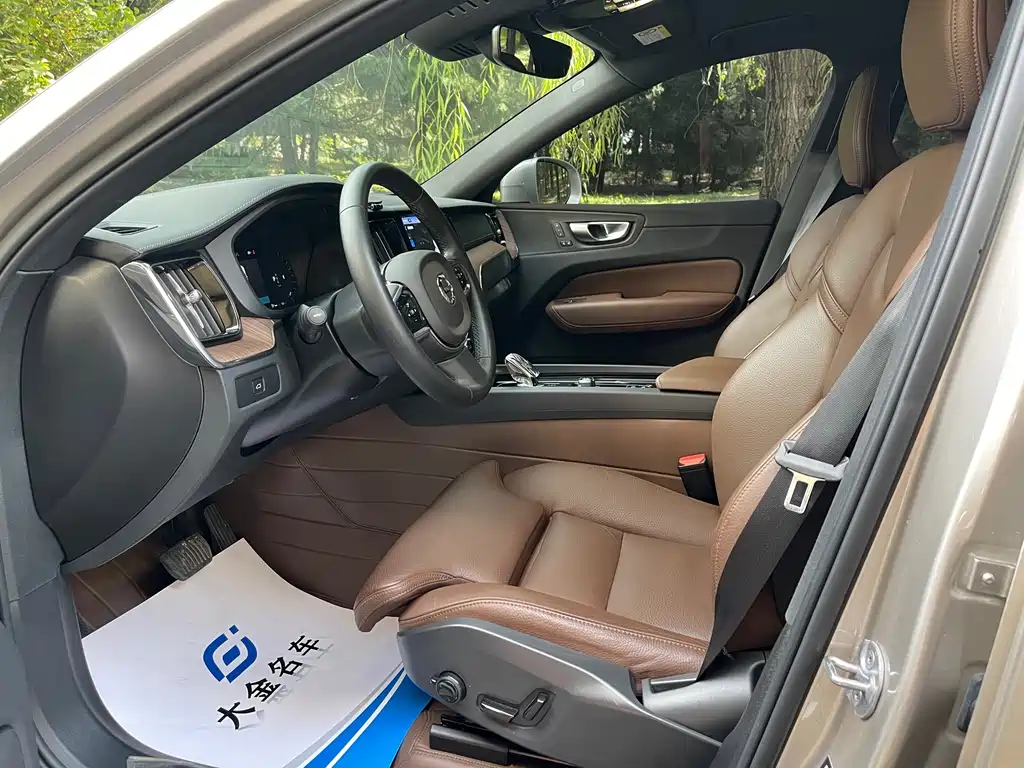 Volvo XC60 — миниатюра 8
