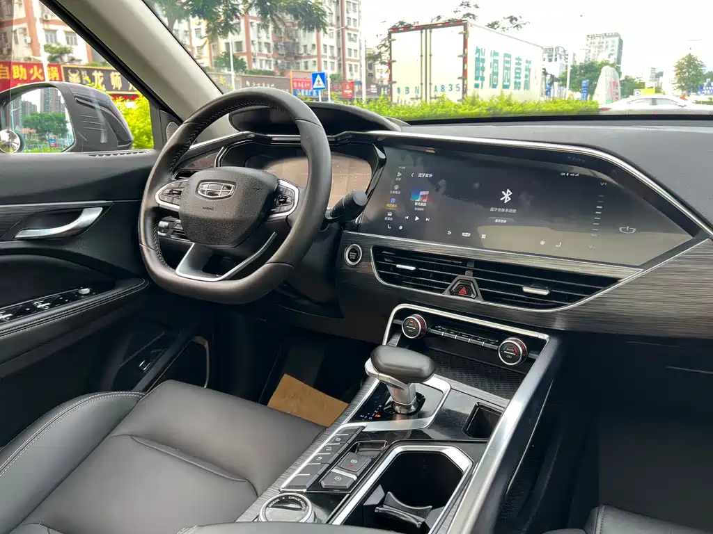 Geely Xingyue — миниатюра 17
