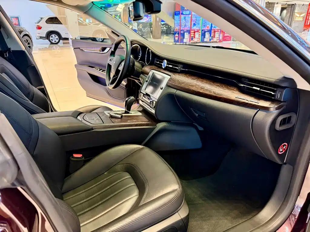 Maserati Quattroporte 3.0T Standard Type, фото 11