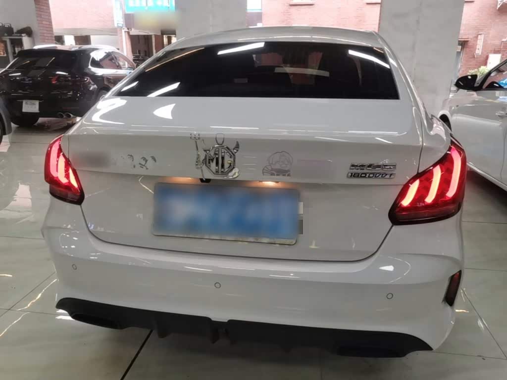 MG MG5 1.5 л 2023 г. Белый, пробег 33000 км