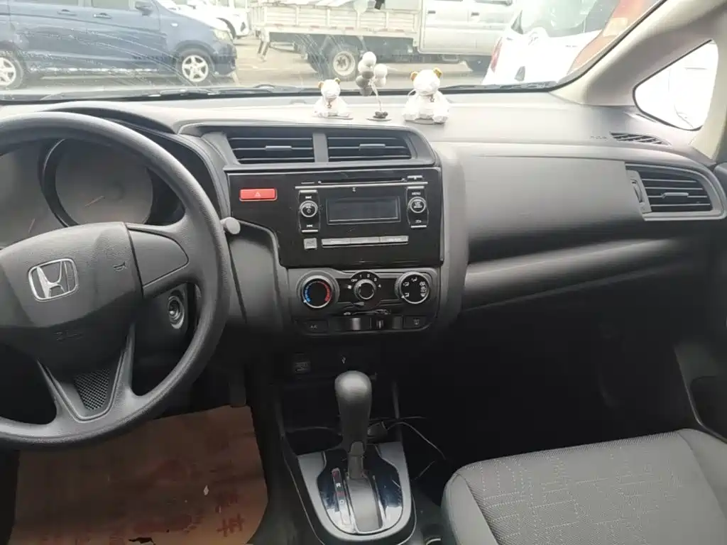 Honda Fit — миниатюра 13