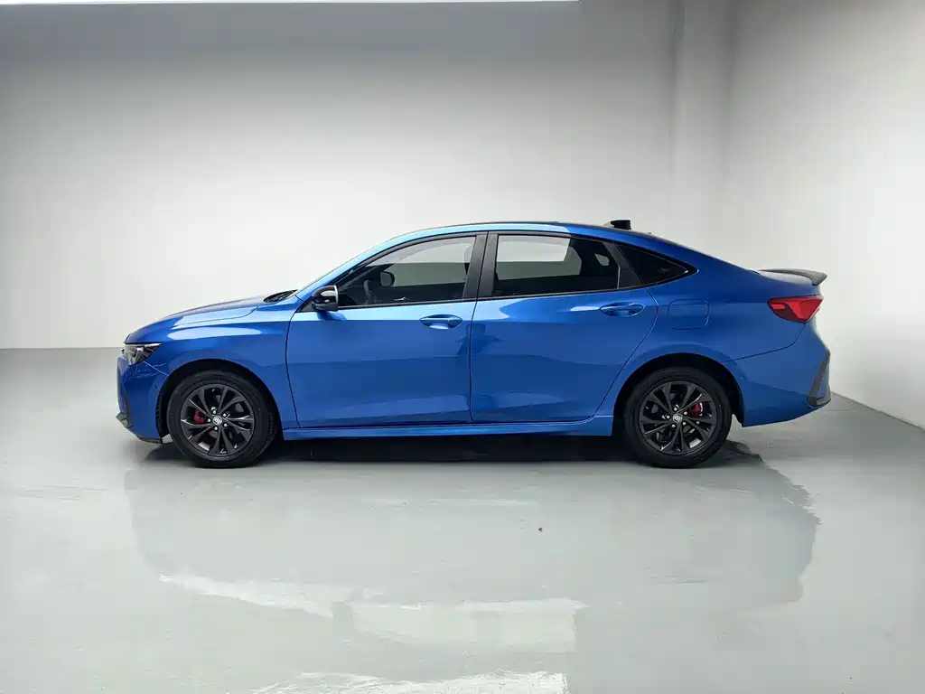Buick Verano — миниатюра 12