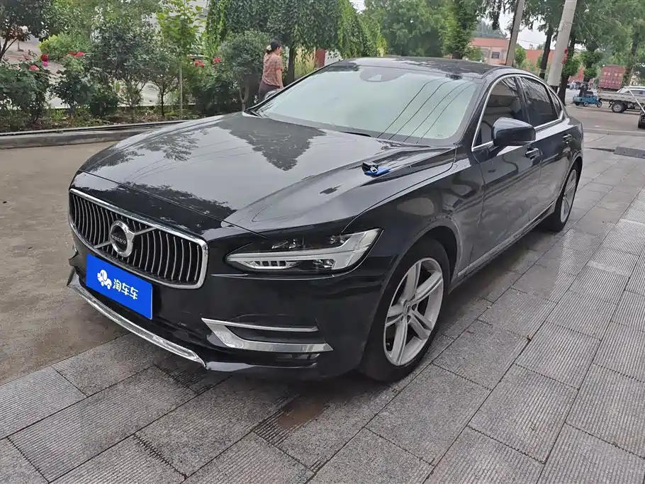 Volvo S90 2018 T4