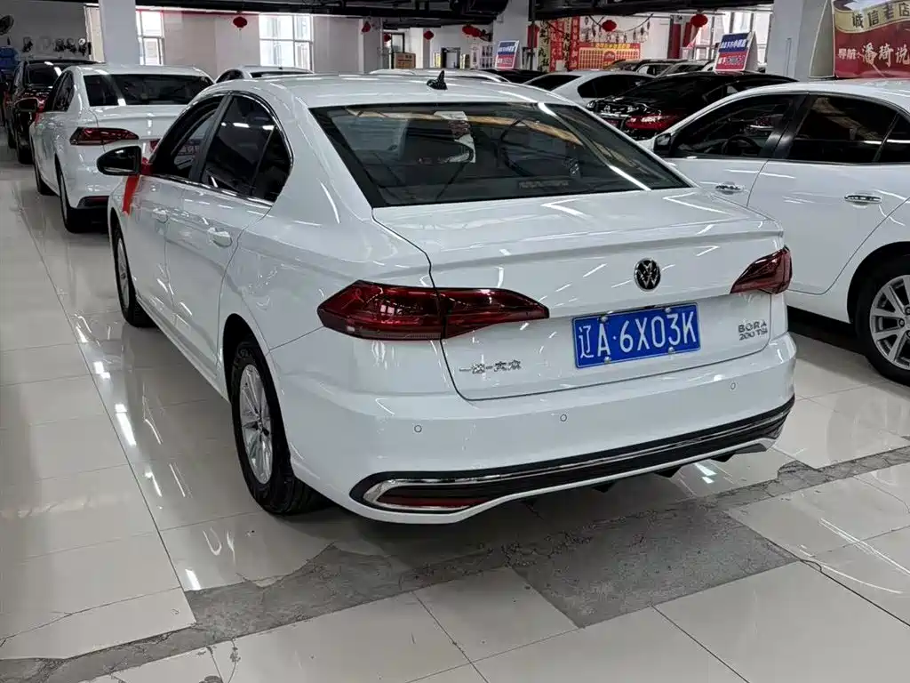 Volkswagen Bora 2024 200TSI DSG
