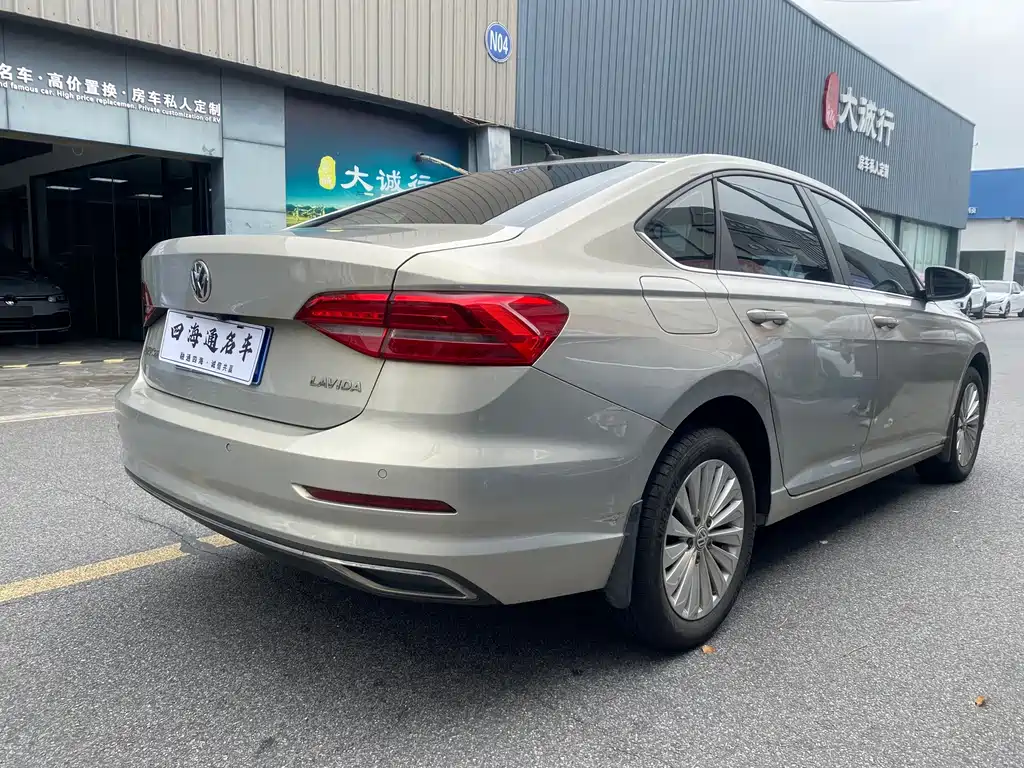 Volkswagen Lavida — миниатюра 4