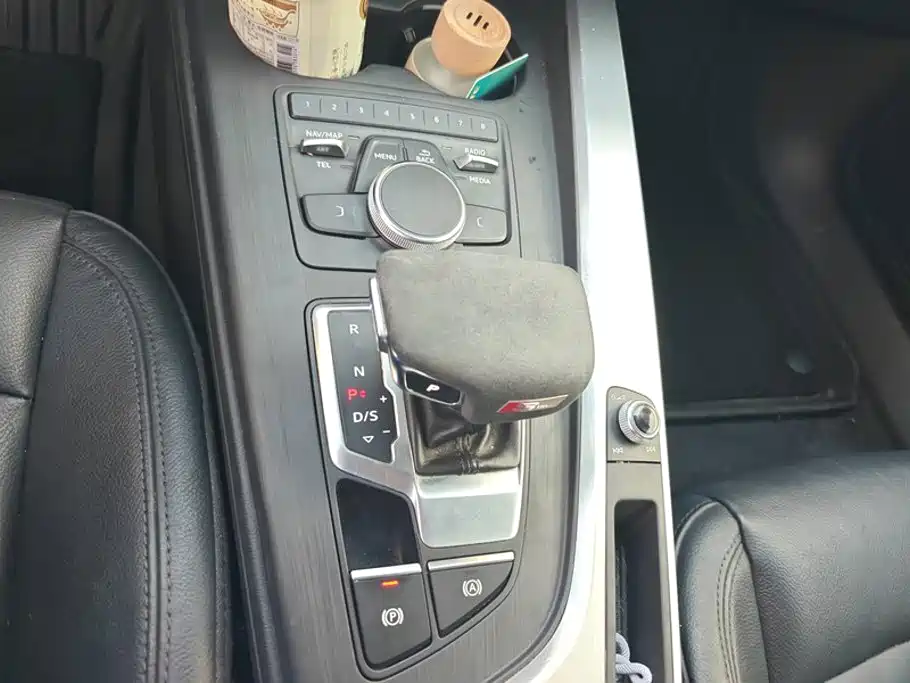 Audi A4L — миниатюра 16