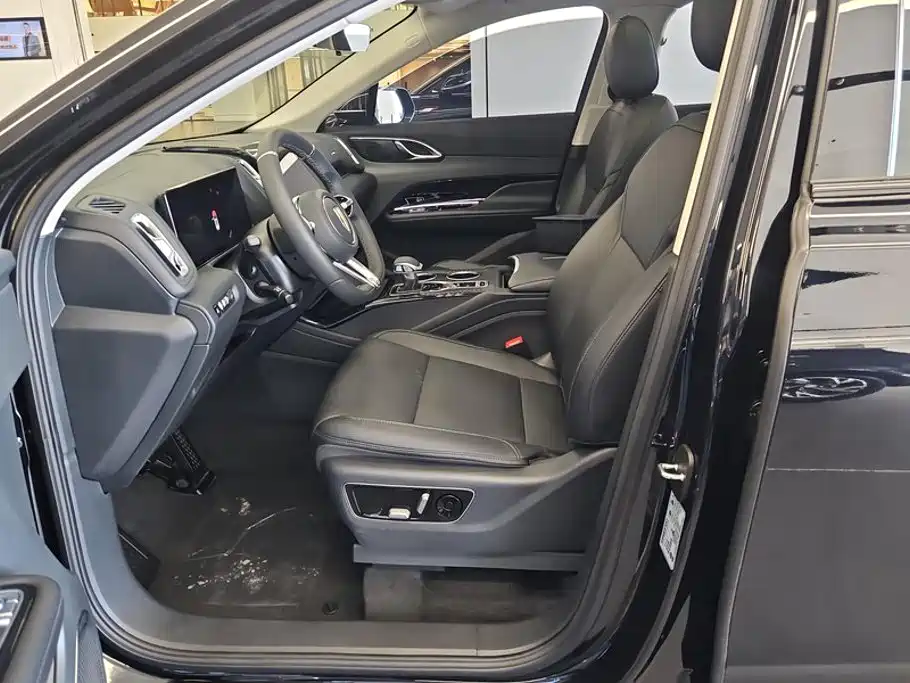 Hongqi Hongqi HS3 PHEV — миниатюра 9