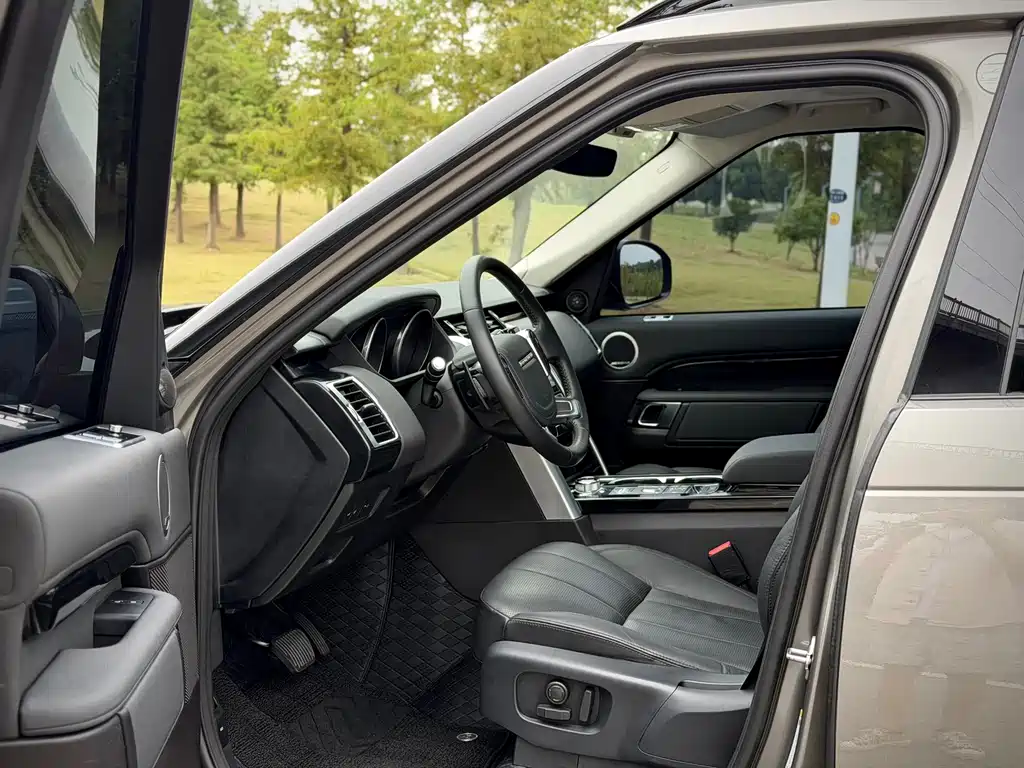Land Rover Discovery — миниатюра 4
