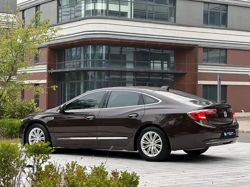 Buick LaCrosse — миниатюра 9