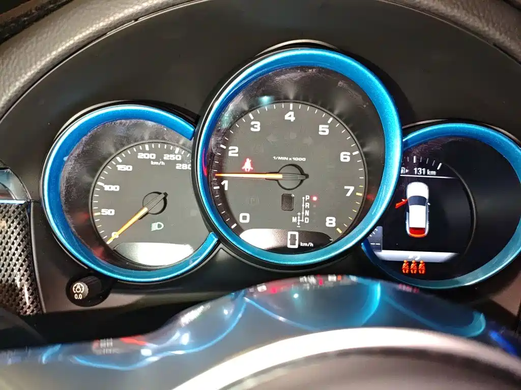 Porsche Macan — миниатюра 7