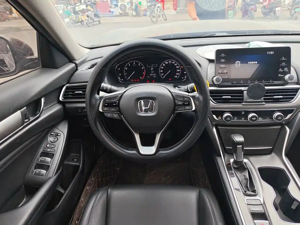 Honda Accord — миниатюра 11