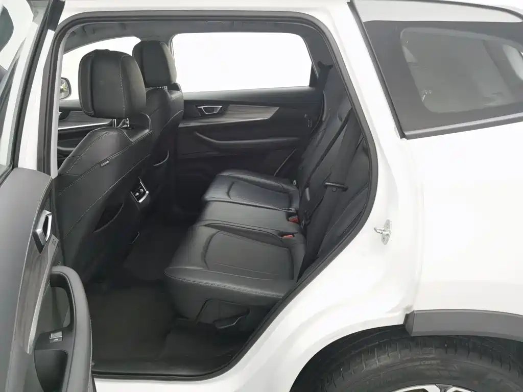Chery Tiggo 8 — миниатюра 15