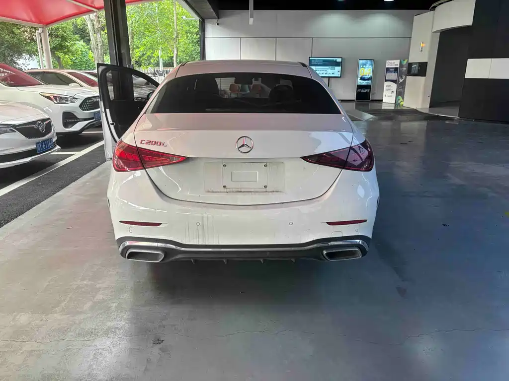 Mercedes-Benz C-Class — миниатюра 8