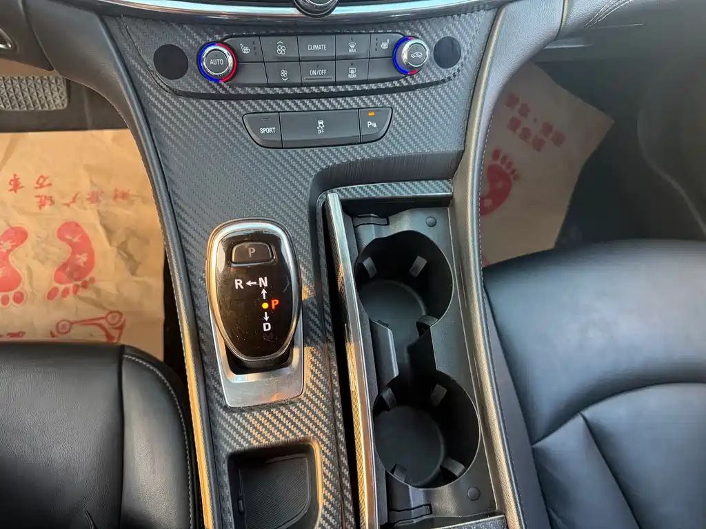 Buick LaCrosse — миниатюра 7