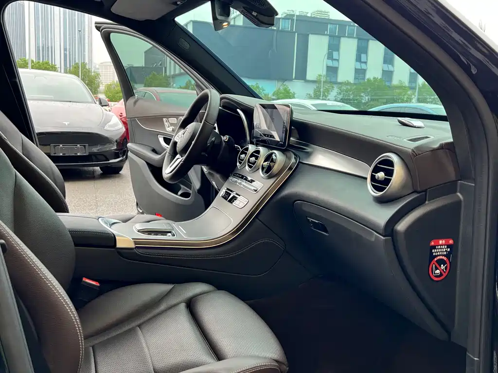 Mercedes-Benz GLC — миниатюра 6