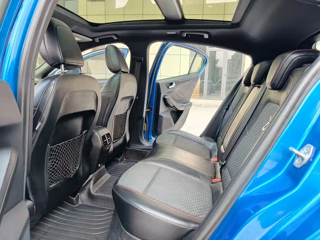 Ford Focus — миниатюра 5