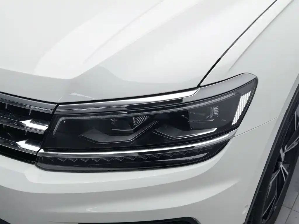 Volkswagen Tiguan L — миниатюра 7
