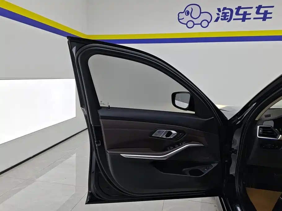 BMW 3 Series — миниатюра 7