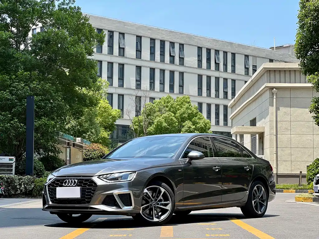 Audi A4L 2022 40 TFSI Fashion