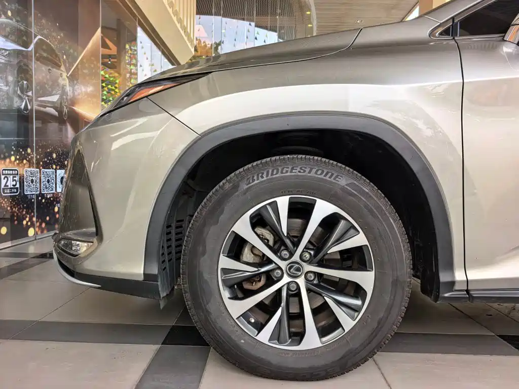 Lexus RX — миниатюра 4