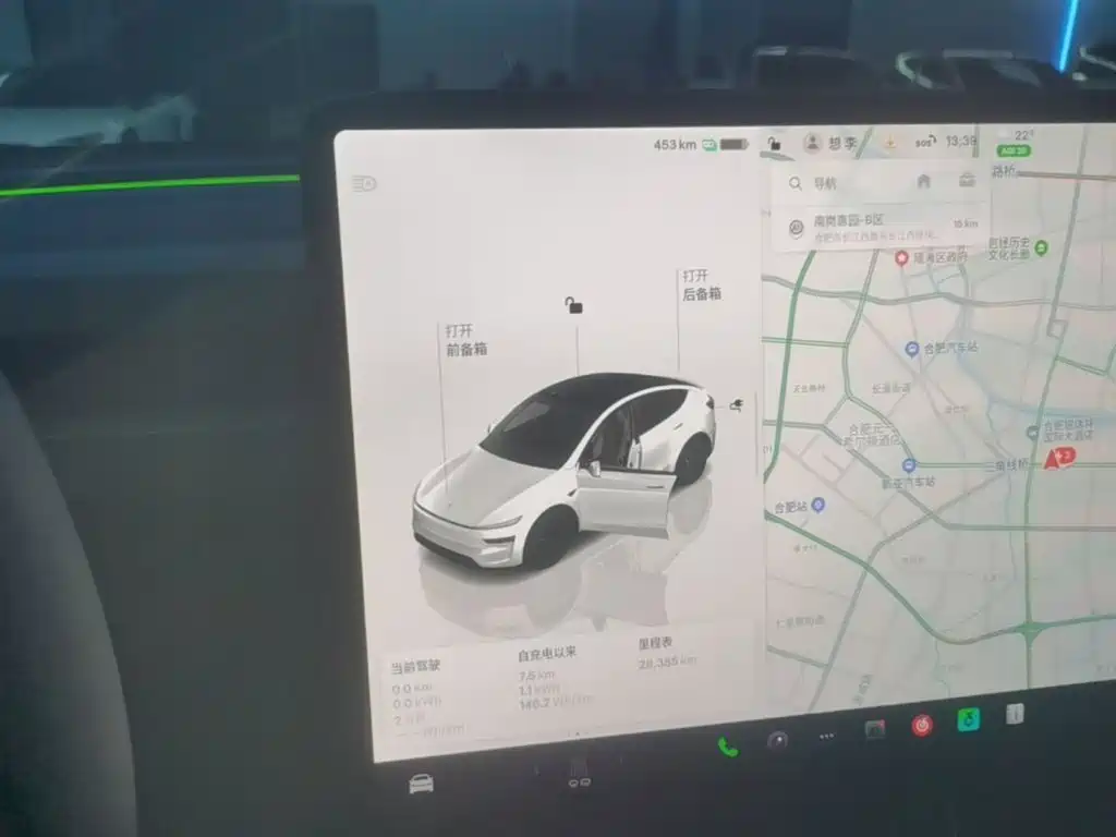 Tesla Model Y — миниатюра 14