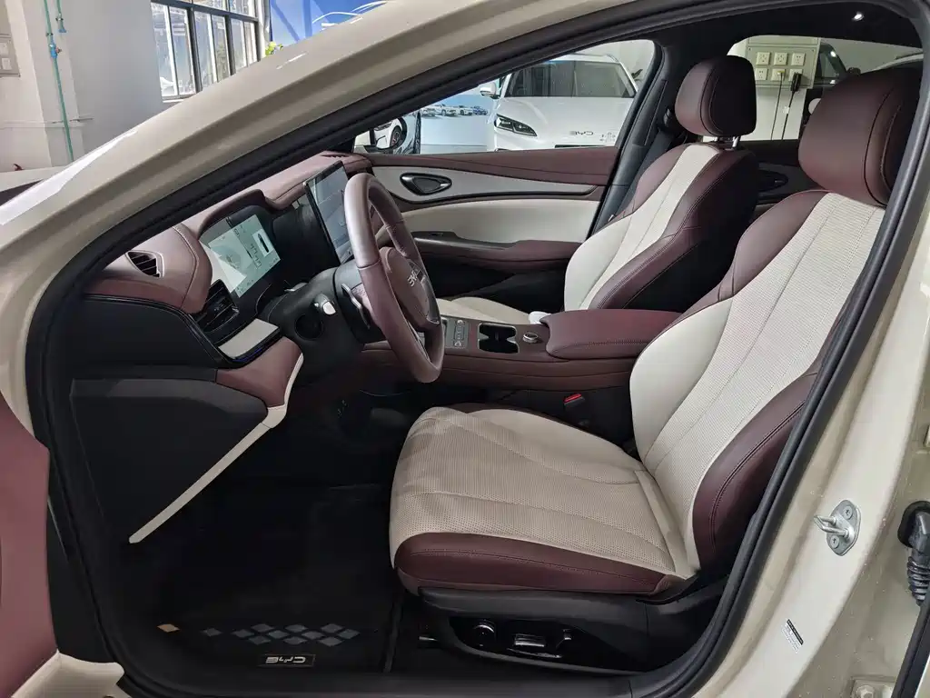 BYD Seal 07 DM-i — миниатюра 11