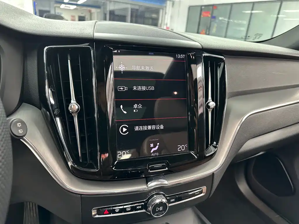 Volvo XC60 — миниатюра 25