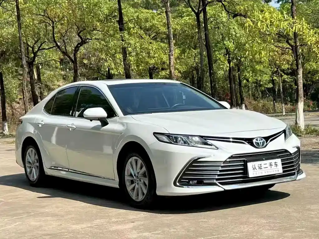 TOYOTA CAMRY