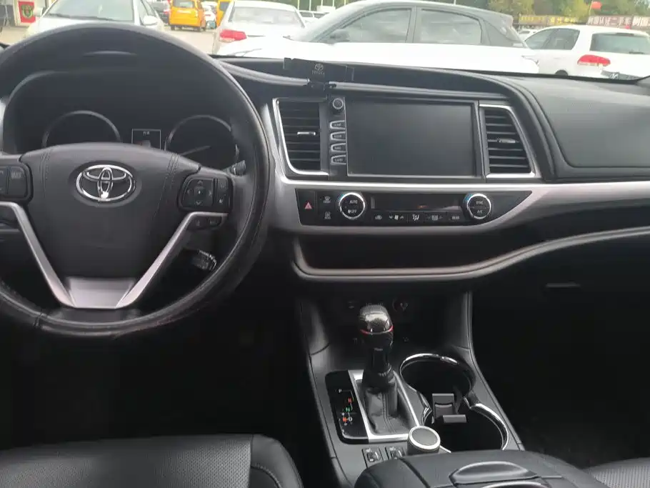 Toyota Highlander — миниатюра 12