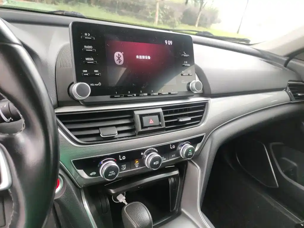 Honda Accord — миниатюра 14