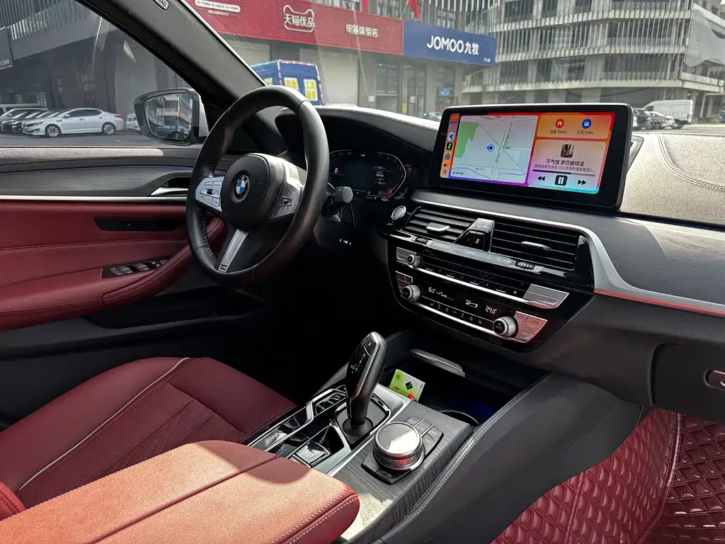 BMW 5 Series — миниатюра 10