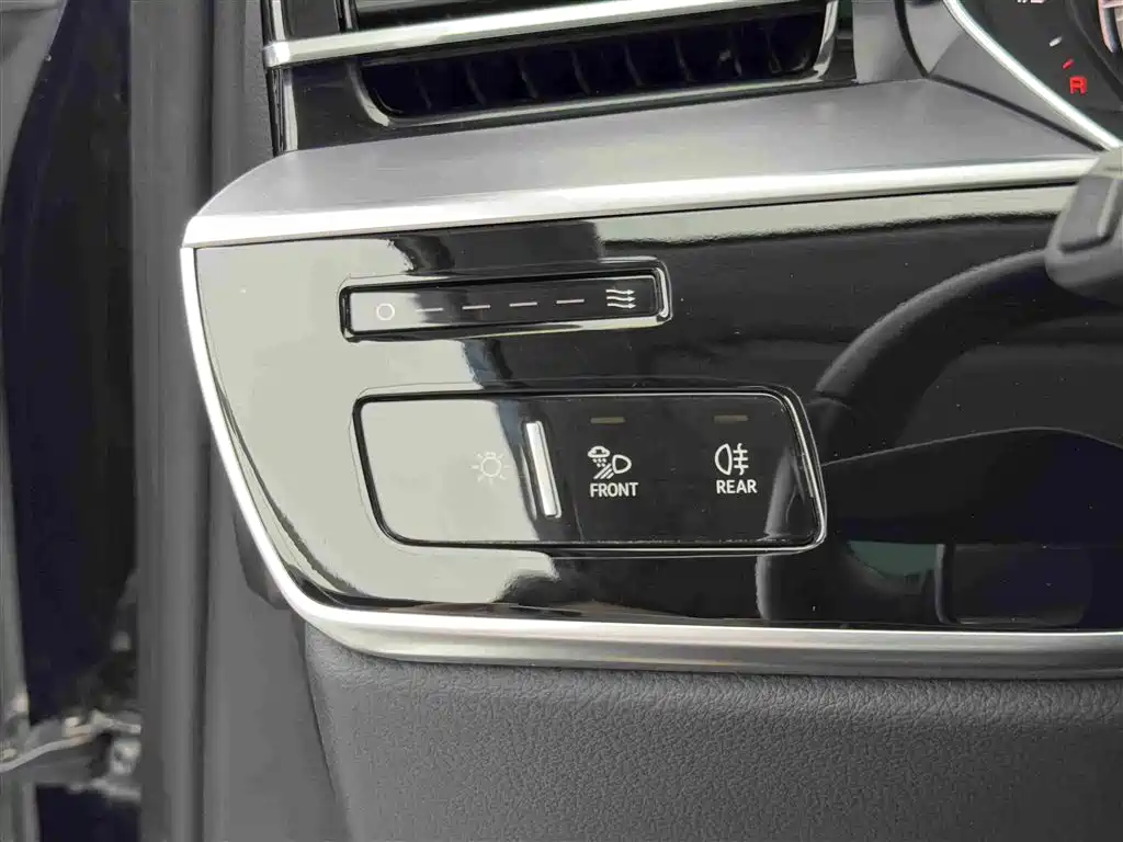 Audi A8 New Energy — миниатюра 19